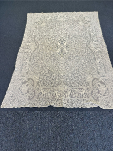 Quaker Lace Pattern 1010-01 w/ tag X & loops, $177