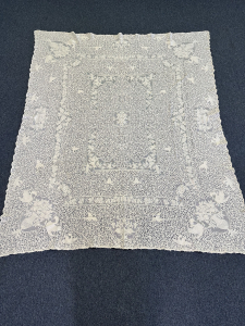 Quaker Lace Pattern 1020-01 w/ tag & loops, $160