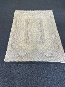Quaker Lace Pattern 1103-01 w/ tag & loops, $127