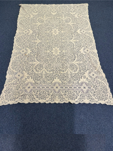Quaker Lace Pattern 2000-04 w/ tag & loops, $143
