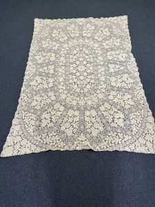 Quaker Lace Pattern 2770-01 w/o tag & w/ loops, $160