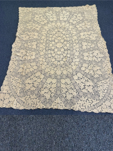 Quaker Lace Pattern 2770-03 w/ tag & loops, $168