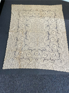 Quaker Lace Pattern 2880-01 w/ tag & loops, $168