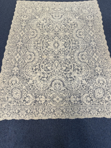 Quaker Lace Pattern 3090-01 w/ tag & loops, $150