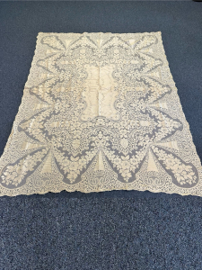Quaker Lace Pattern 3110-01 w/ tag & loops, $175