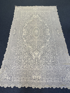 Quaker Lace Pattern 3140-02 w/ tag & loops, $207