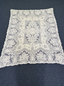 Quaker Lace Pattern 4160-01 w/ tag & loops, $132