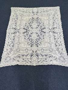 Quaker Lace Pattern 4200-03 w/ tag & loops, $118