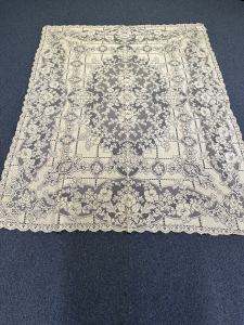 Quaker Lace Pattern 4200-04 w/ tag & loops, $210