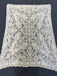 Quaker Lace Pattern 4200-07 w/ tag & loops, $100