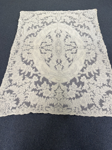 Quaker Lace Pattern 4310-01 w/o tag & w/ loops, $140
