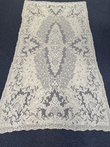 Quaker Lace Pattern 4370-04 w/ tag & loops, $174