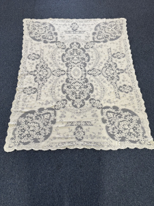 Quaker Lace Pattern 5180-02 w/ tag & loops, $158