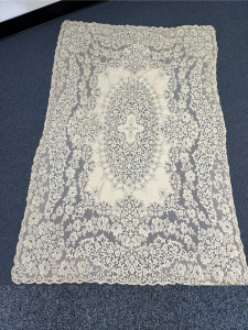 Quaker Lace Pattern 5320-01 w/ tag & loops, $148