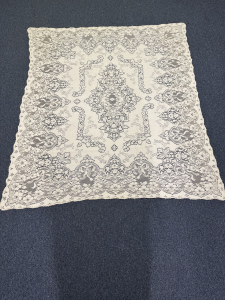 Quaker Lace Pattern 5330-01 w/ tag & loops, $126