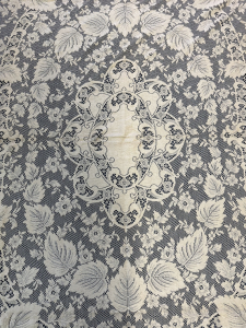 Quaker Lace Pattern 5438-01 w/ tag & loops (sa 5430), $100