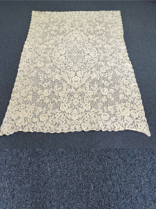 Quaker Lace Pattern 5466-01 w/ tag & loops, $156