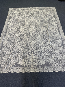 Quaker Lace Pattern 7722-01 w/ tag & loops, $210