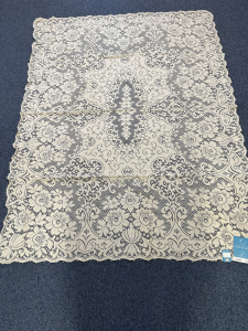 Quaker Lace Pattern 802-01 w/ tag & loops, $127